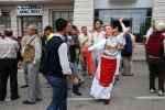 Atmosfera festiwalu folklorystycznego na ulicach Gjirokastёr