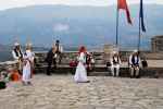 Przygotowania do festiwalu folklorystycznego, Gjirokastёr (Albania)