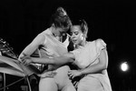Teatr Tańca DF i Les Filles Follen - everybodyskin