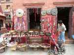 Stragan z misami tybetańskimi, Katmandu (Nepal)
