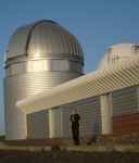 La Palma, Dominik Drobek przy kopule teleskopu Mercator