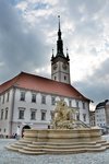 Fontanna Cezara na tle Ratusza (Ołomuniec)